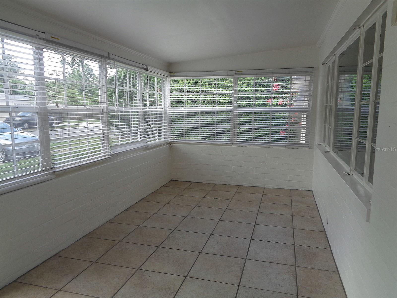 Image 4 of 26 For 1513 Harmon Ave