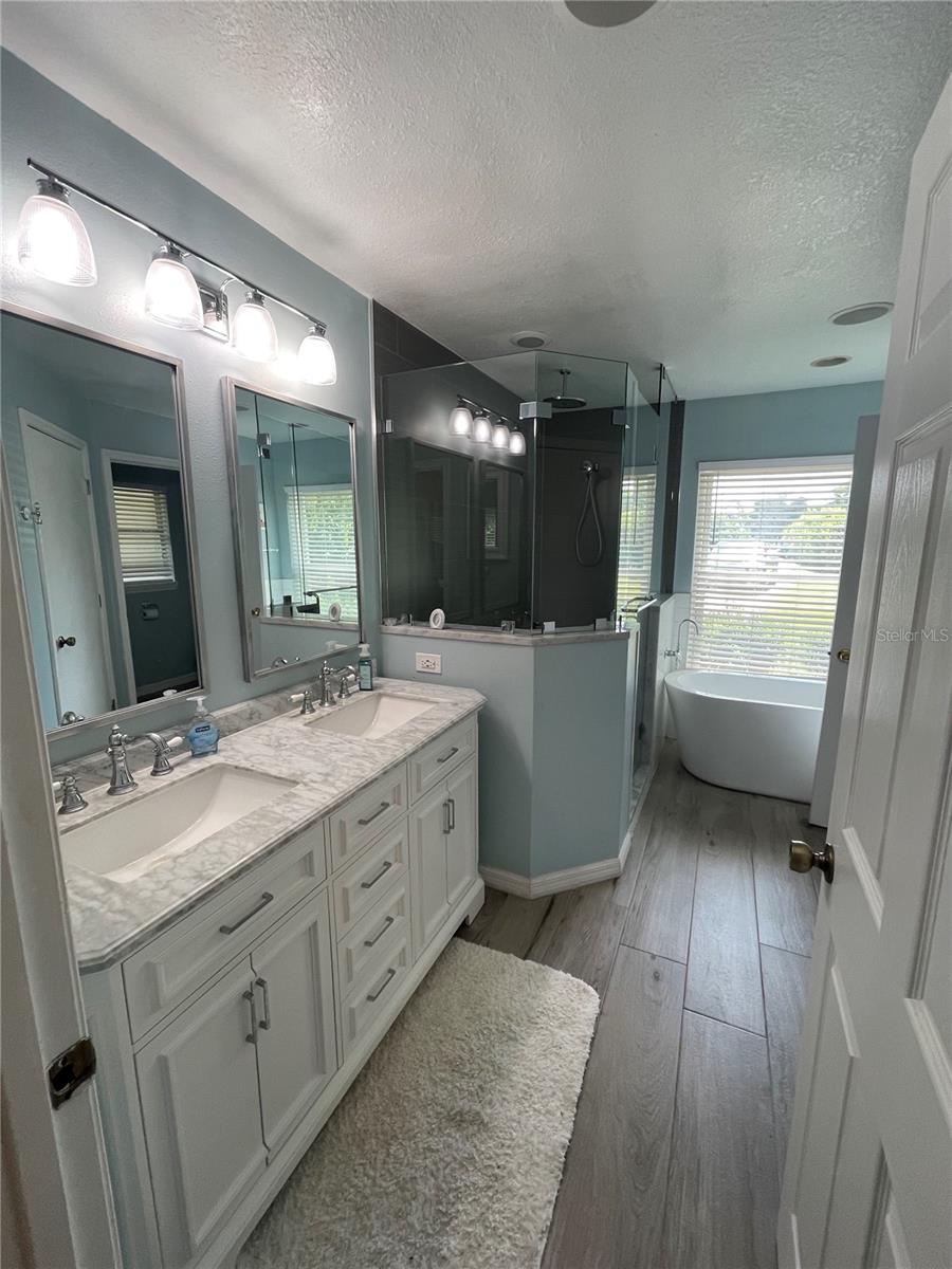 Image 20 of 50 For 12860 Lake Sawyer Lane