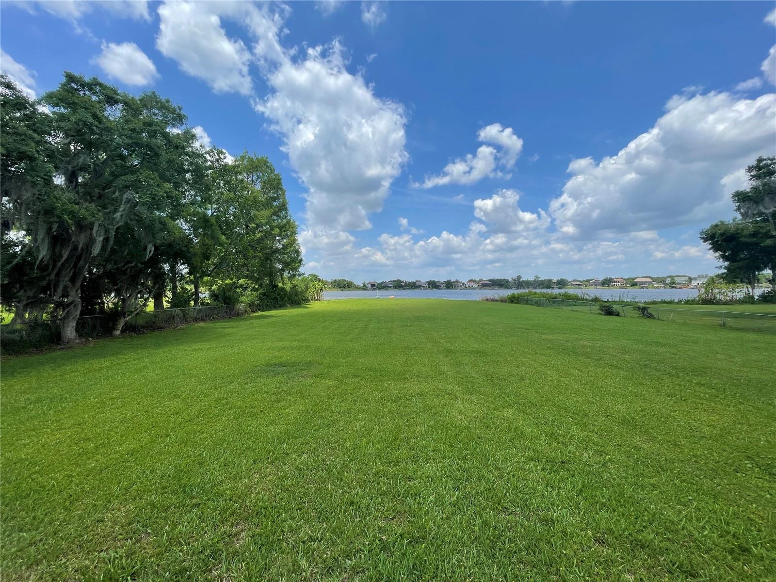 Image 40 of 50 For 12860 Lake Sawyer Lane
