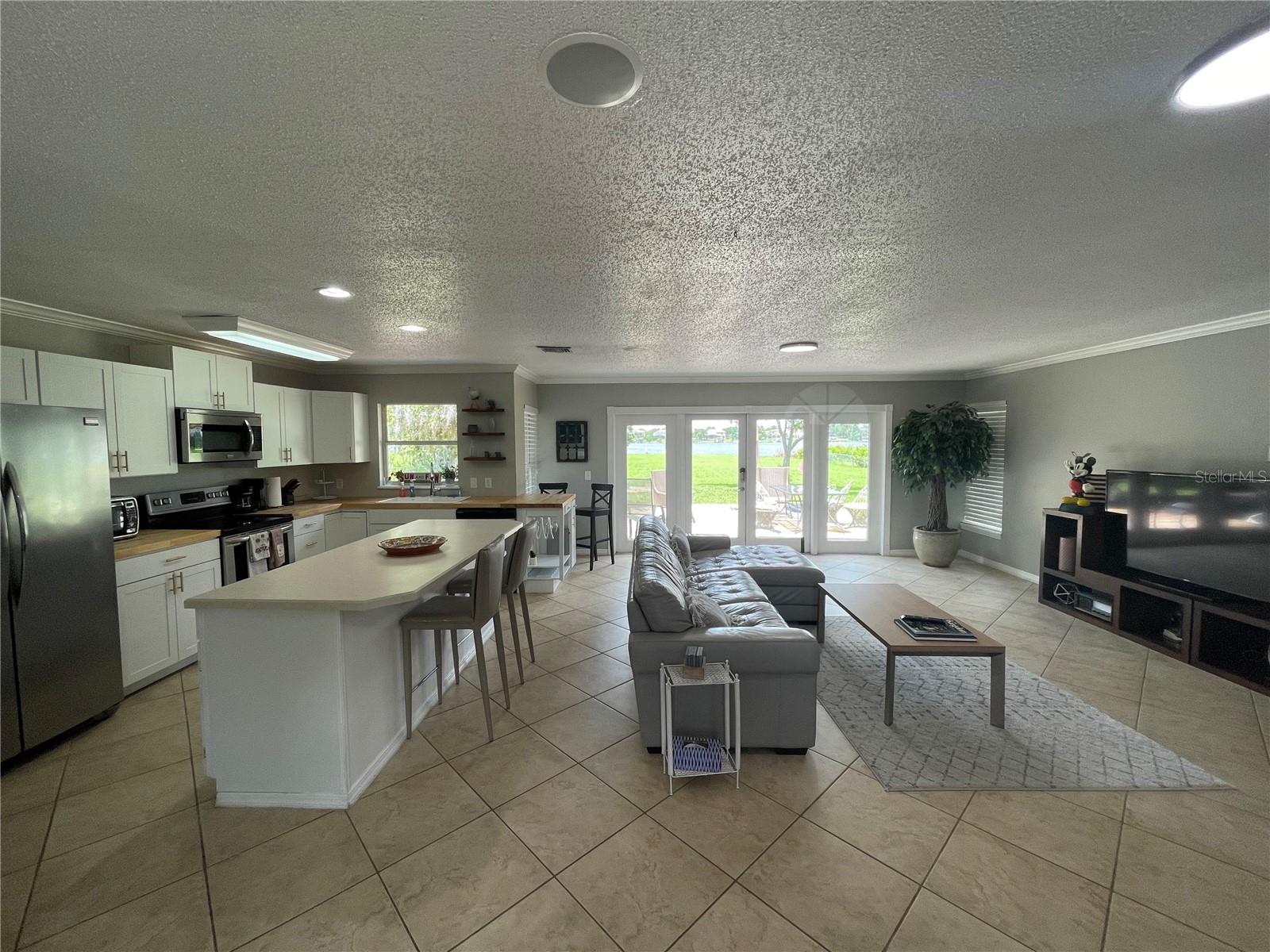 Image 6 of 50 For 12860 Lake Sawyer Lane