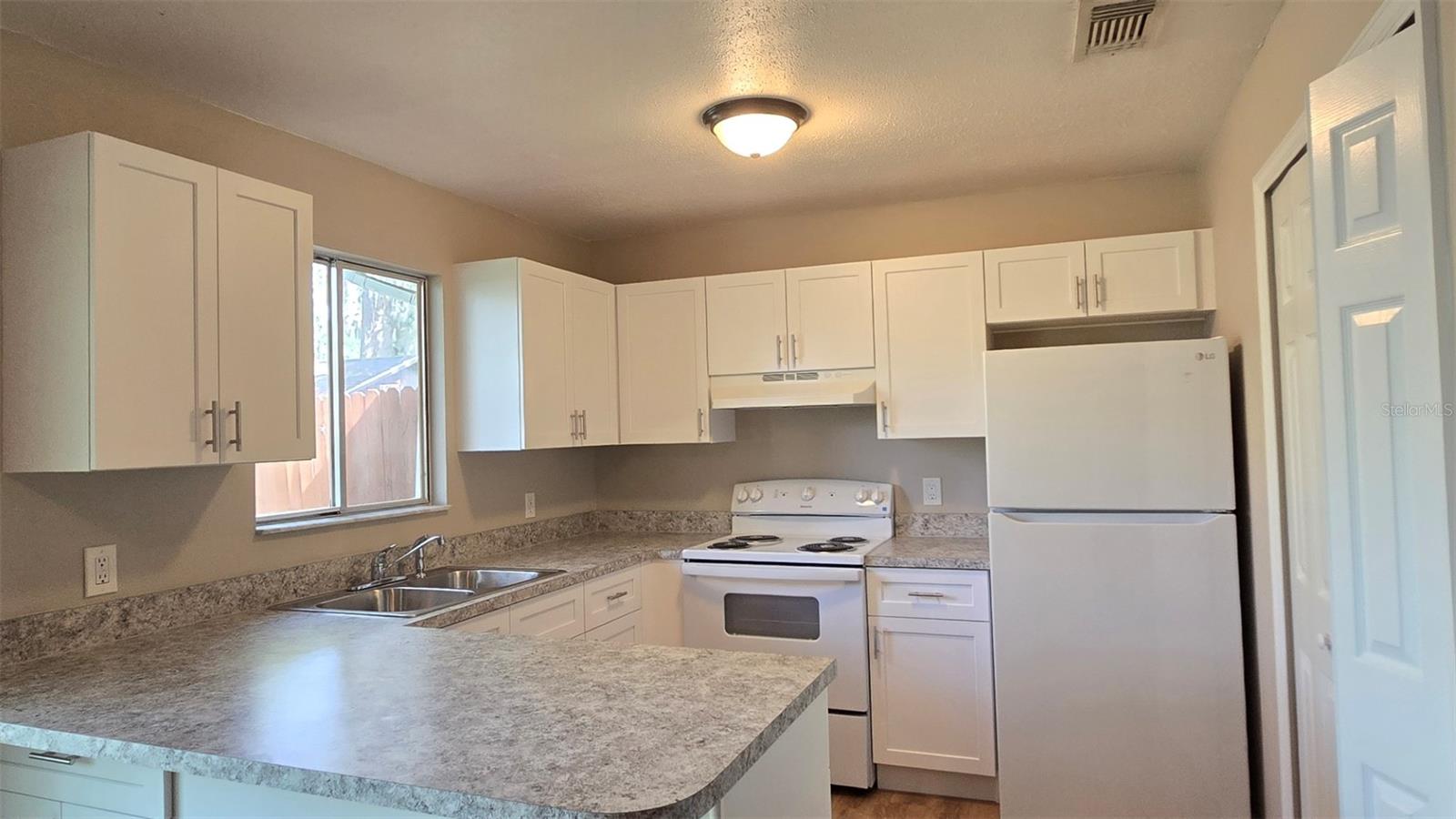 Image 7 of 20 For 1535 Mango Tree Drive