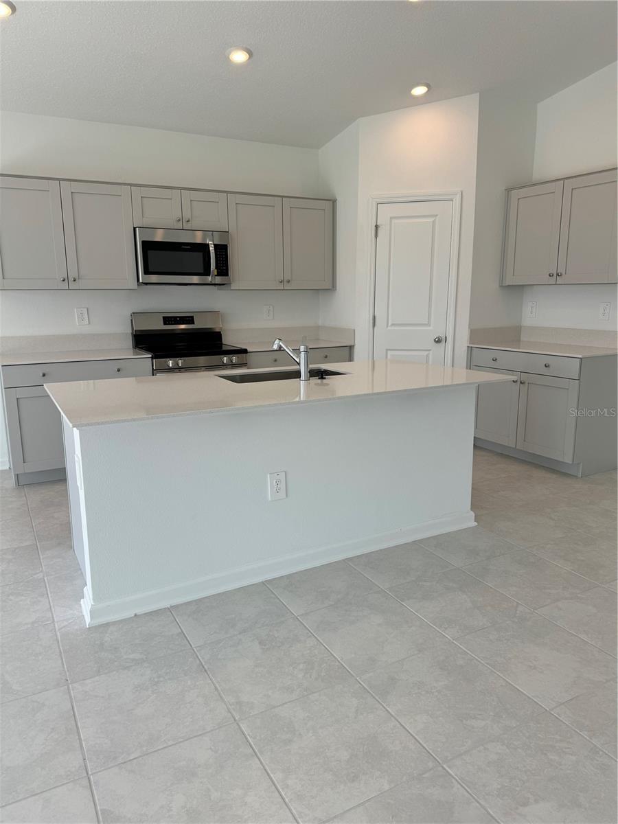Image 2 of 9 For 680 Sand Pine Lane
