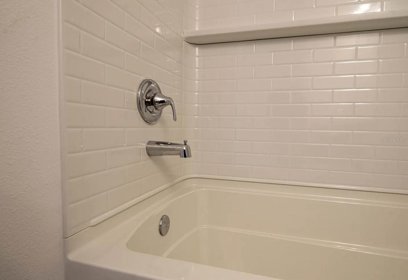Image 19 of 25 For 735 Costa Lane 26