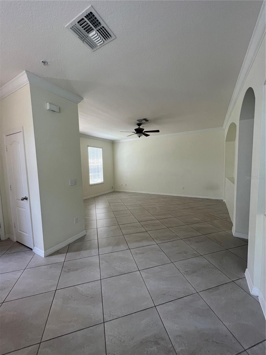 Image 3 of 10 For 10275 Lake District Lane S