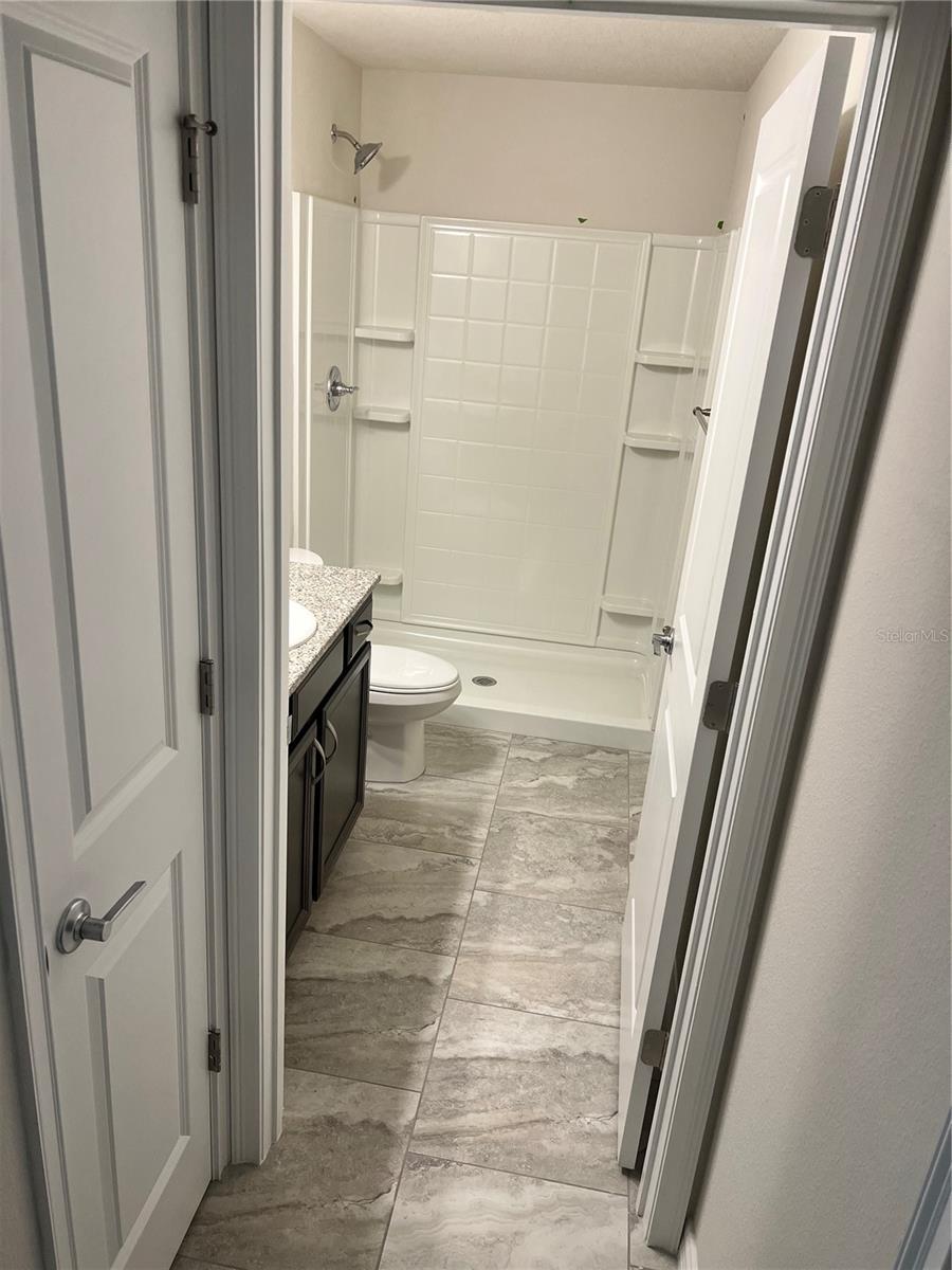 Image 15 of 50 For 9495 Baymeadows Drive
