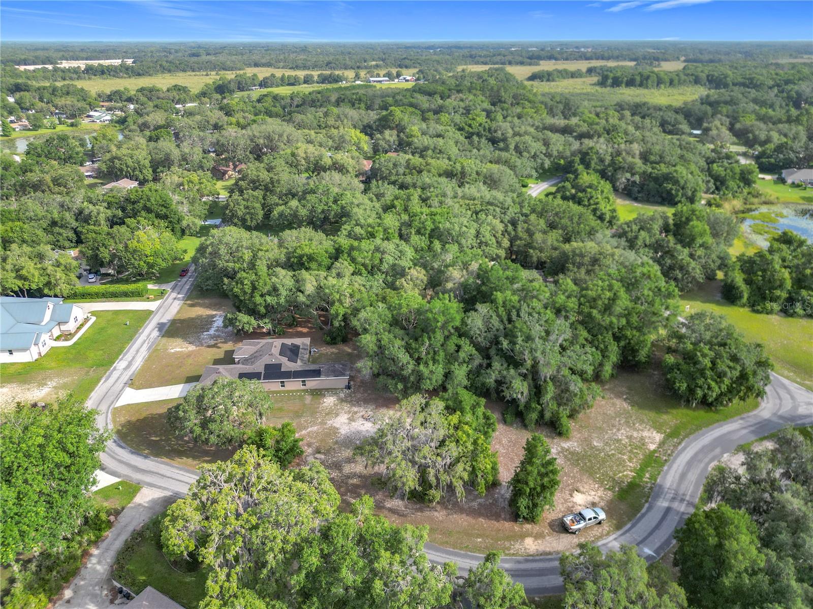 Image 22 of 50 For 9495 Baymeadows Drive