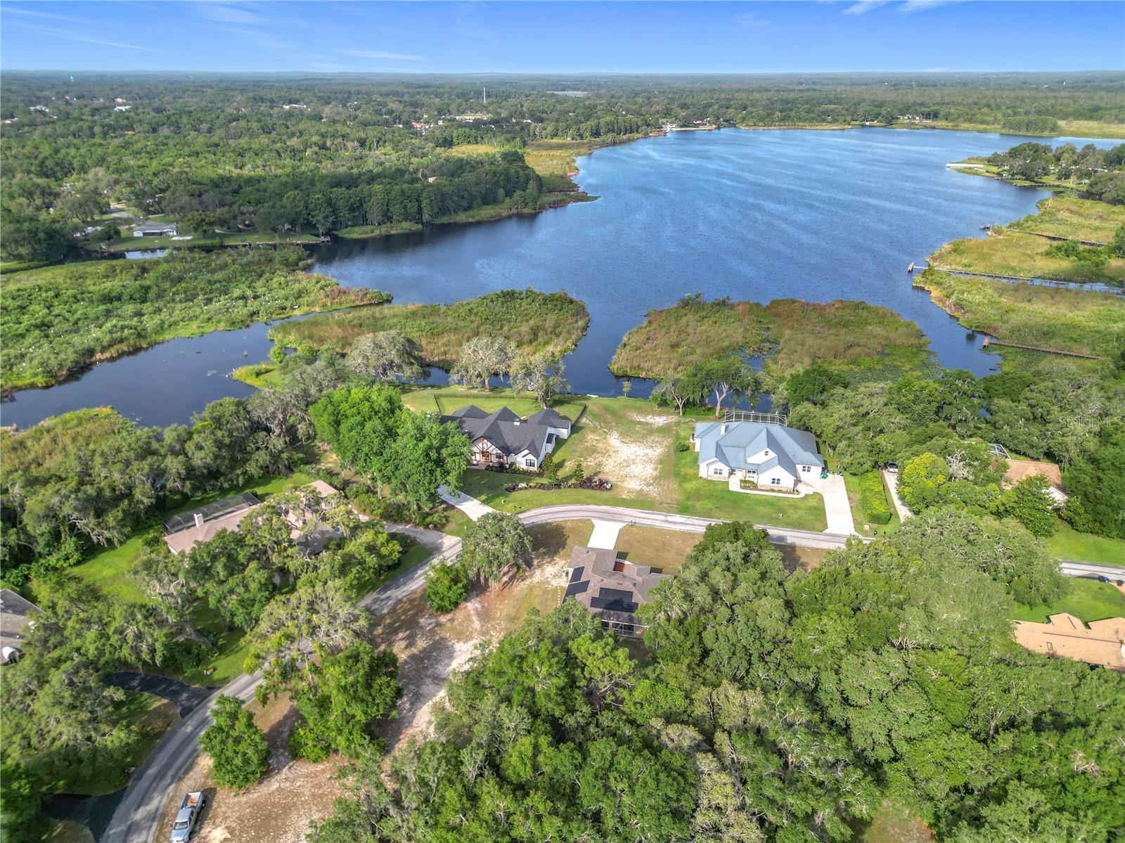 Image 25 of 50 For 9495 Baymeadows Drive
