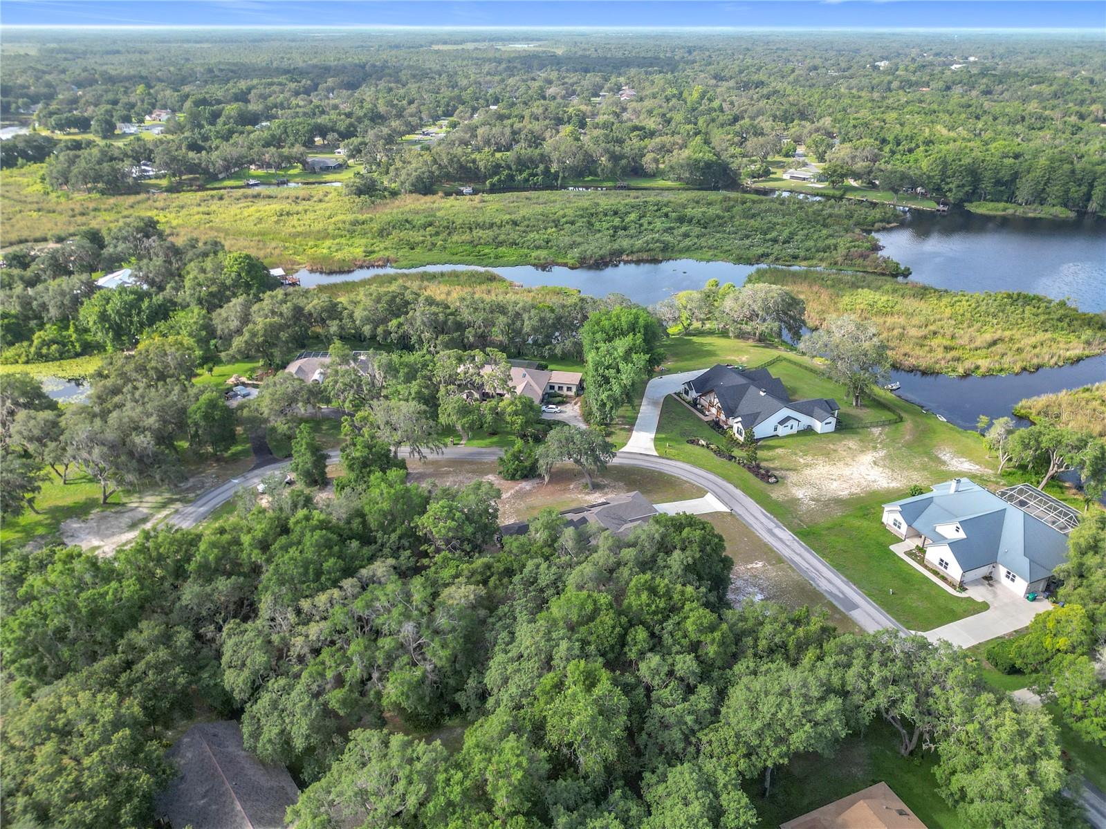 Image 27 of 50 For 9495 Baymeadows Drive