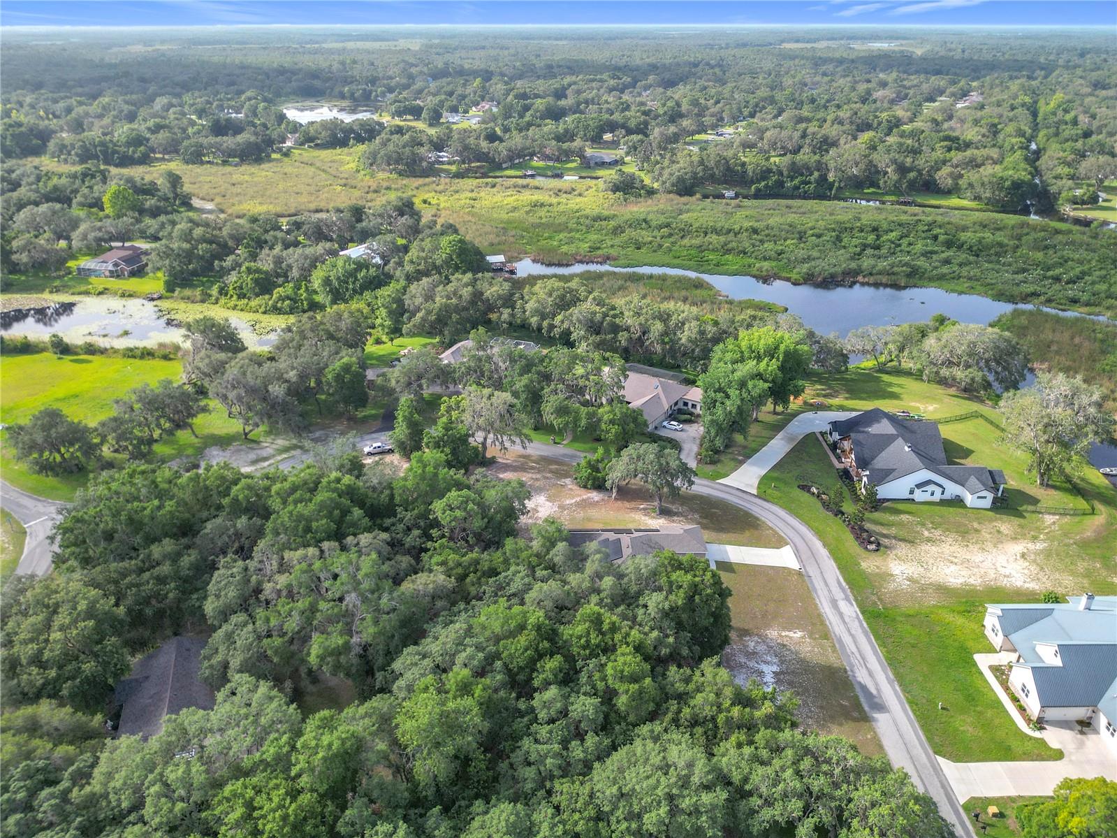 Image 28 of 50 For 9495 Baymeadows Drive