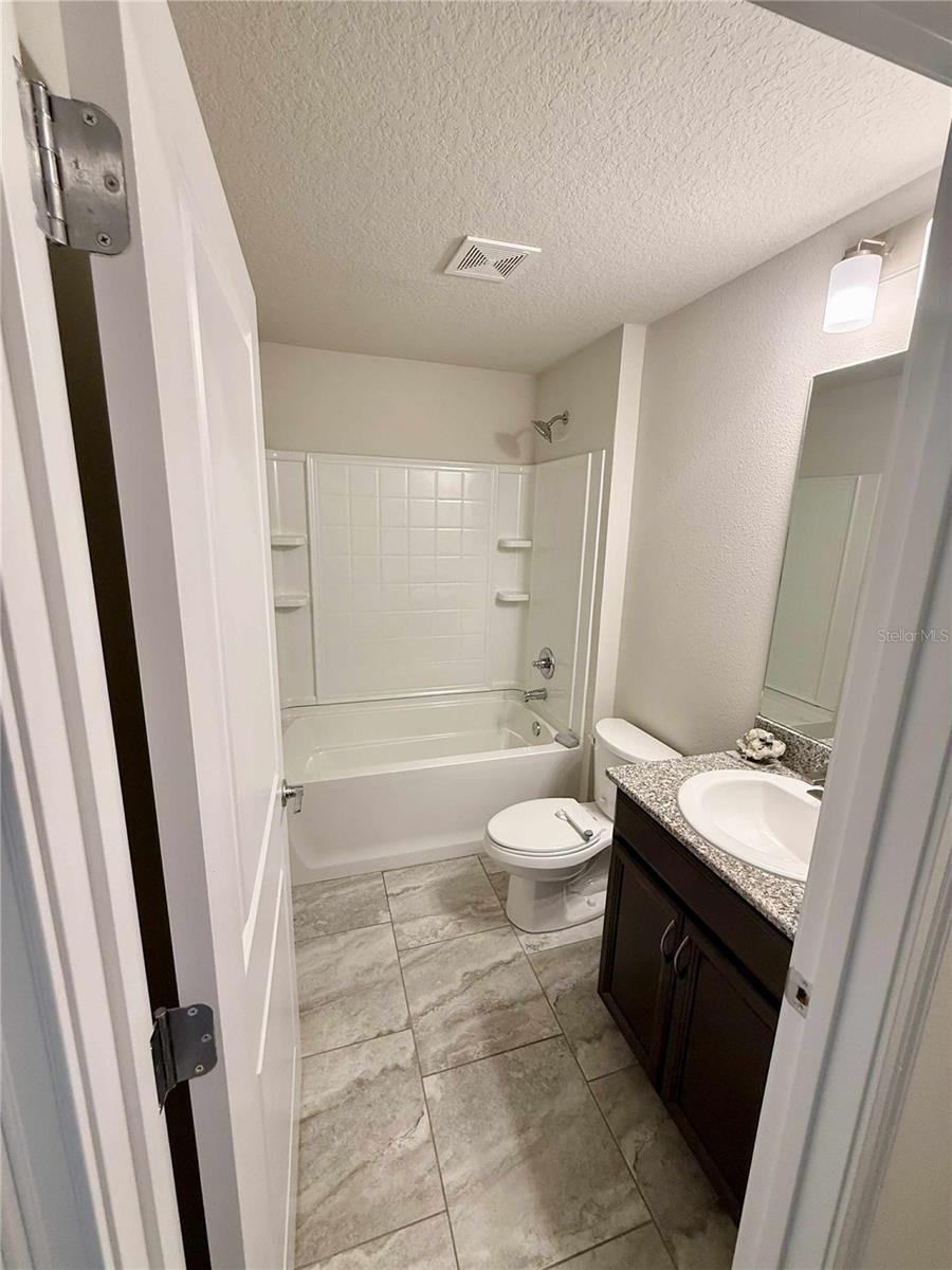 Image 31 of 50 For 9495 Baymeadows Drive