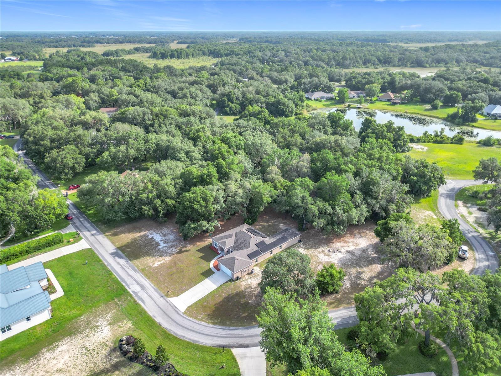 Image 7 of 50 For 9495 Baymeadows Drive