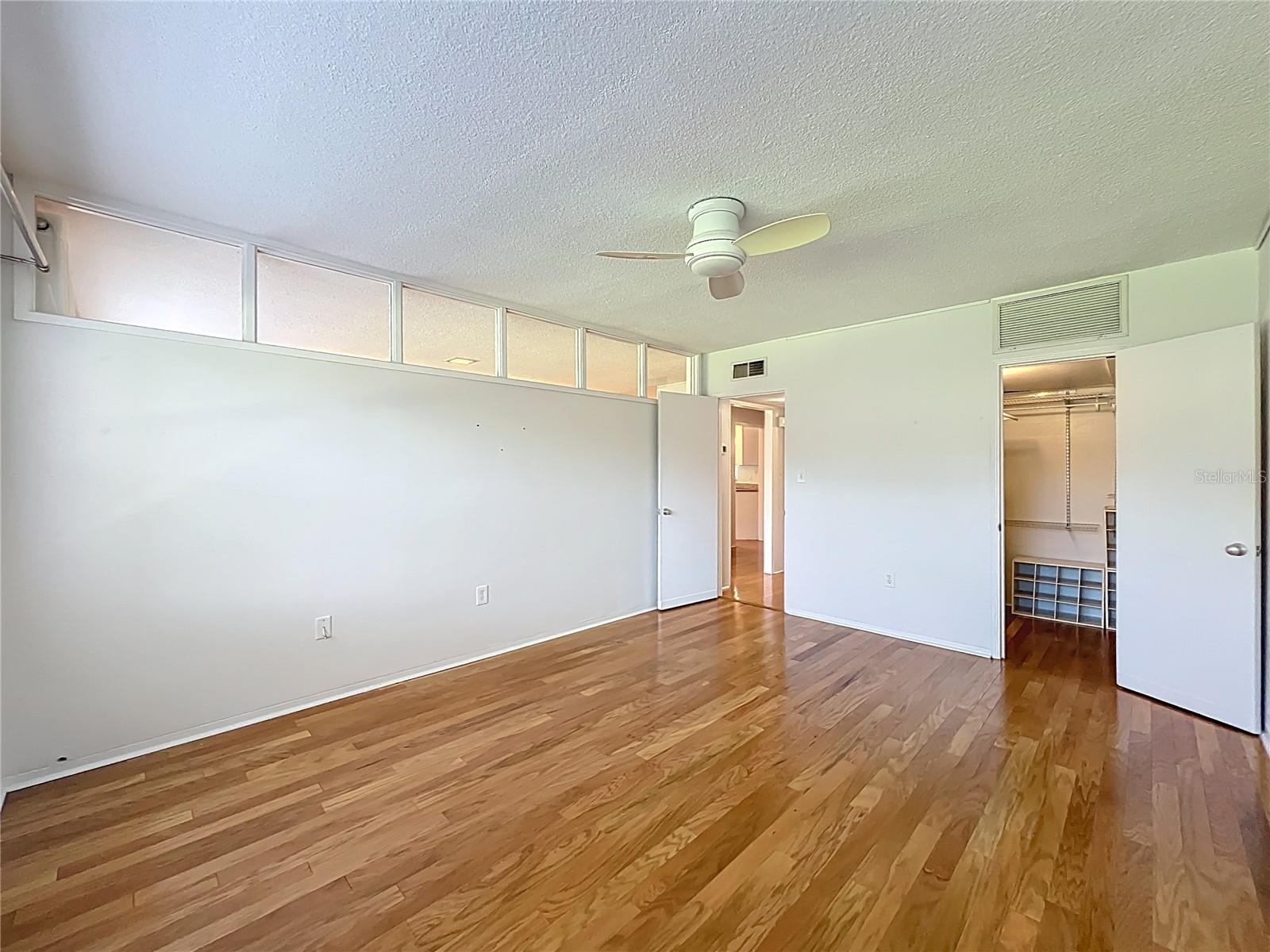 Image 11 of 31 For 640 Park Avenue 4