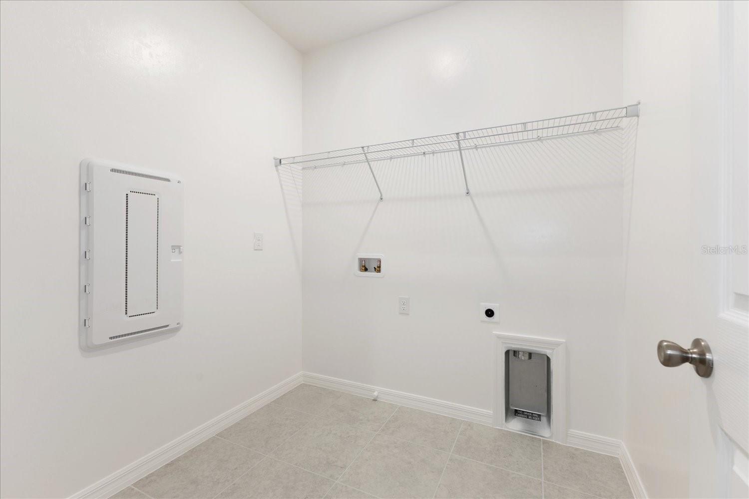 Image 16 of 26 For 17330 Alderwood Lane