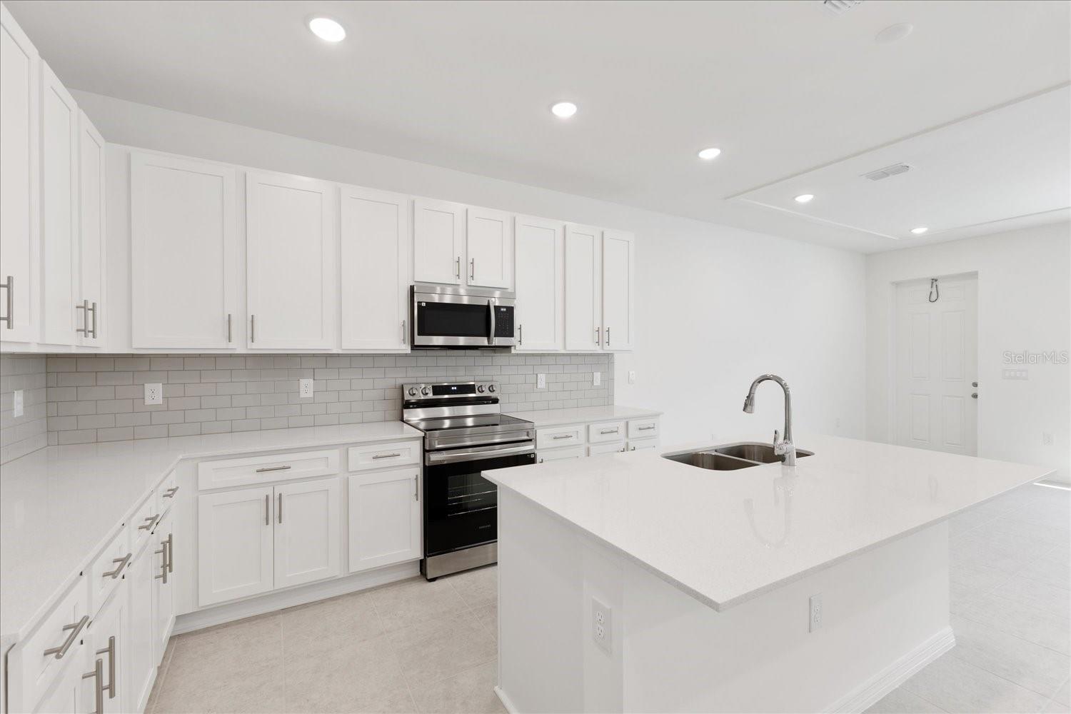Image 4 of 26 For 17330 Alderwood Lane