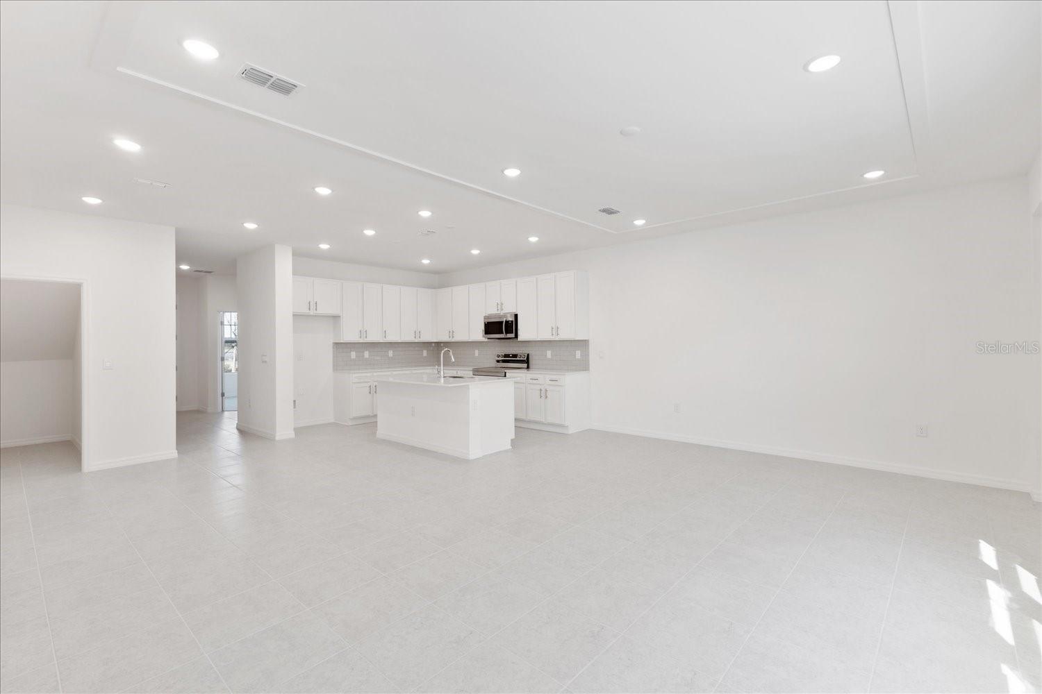 Image 5 of 26 For 17330 Alderwood Lane