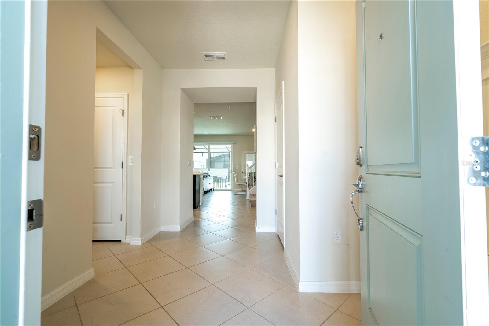 Image 11 of 88 For 1292 Blue Island Drive