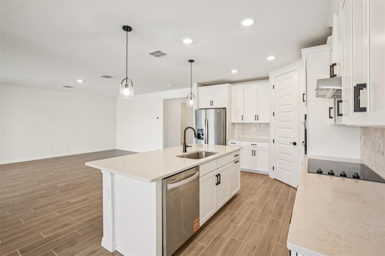 Image 18 of 27 For 1775 Draughton Drive