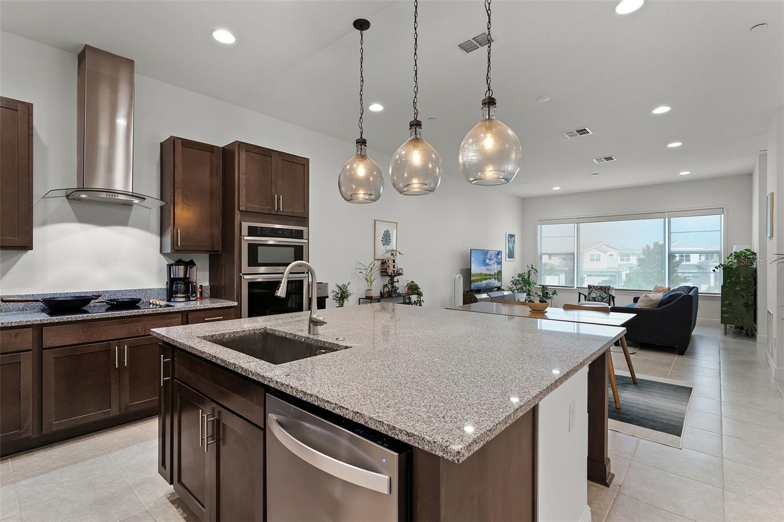 Image 22 of 58 For 10108 Sunnifa Alley