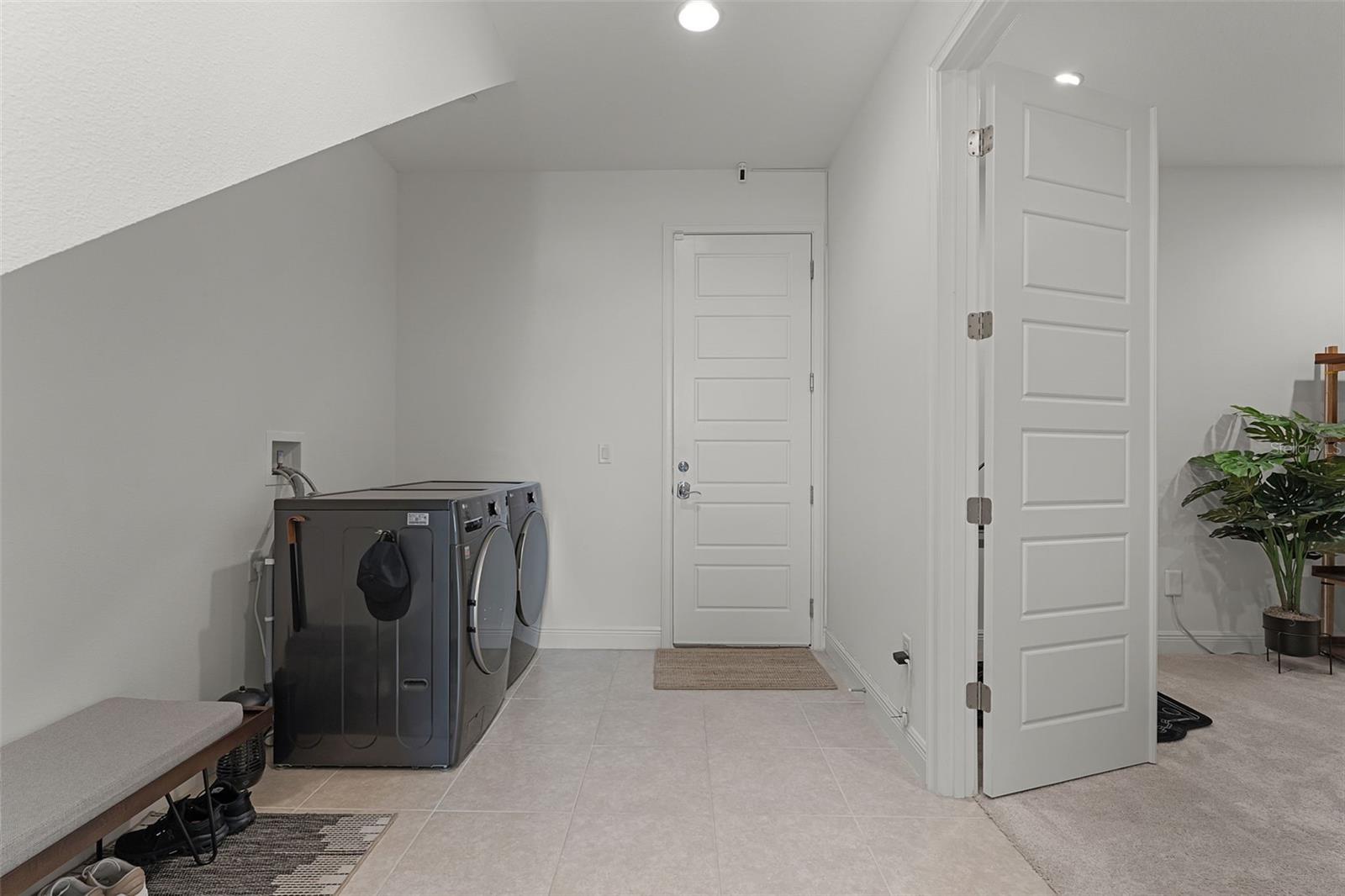 Image 33 of 58 For 10108 Sunnifa Alley