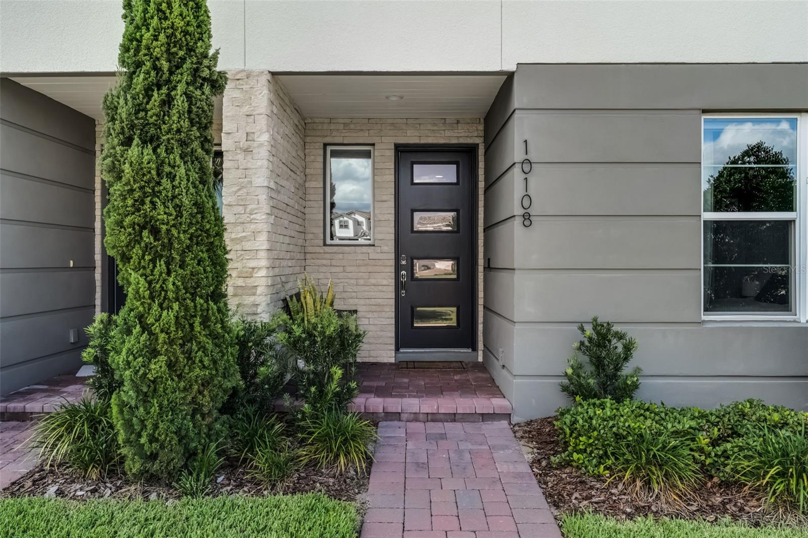 Image 4 of 58 For 10108 Sunnifa Alley