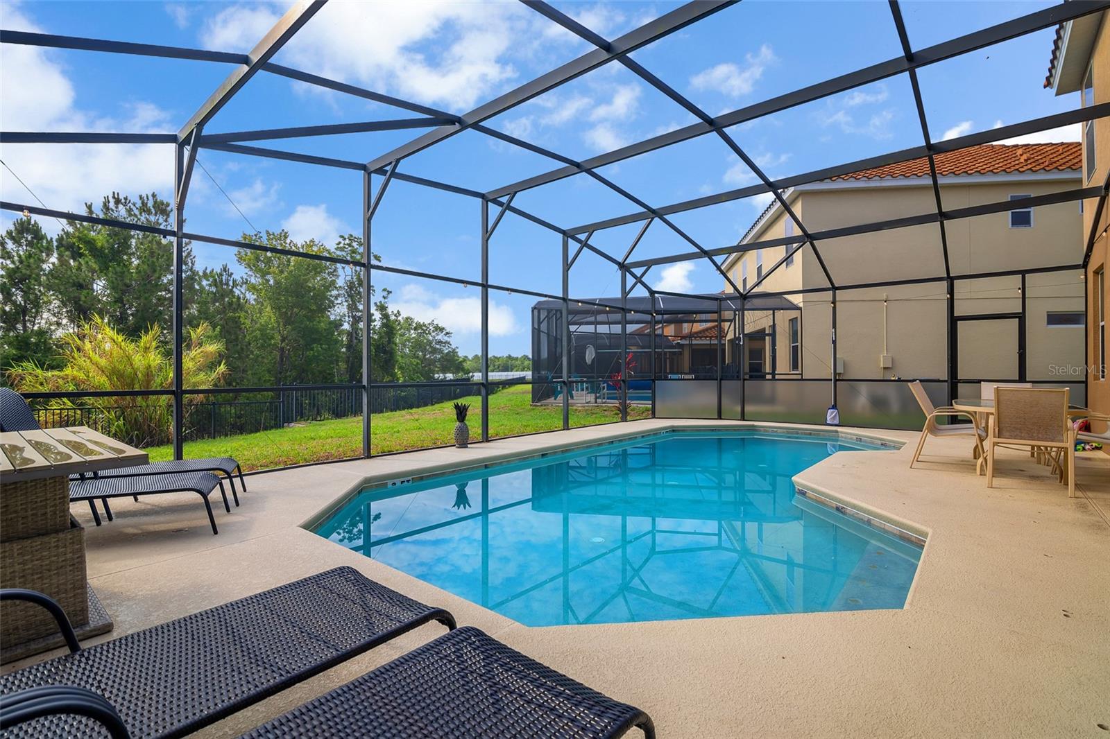 Image 11 of 52 For 381 Cabello Drive