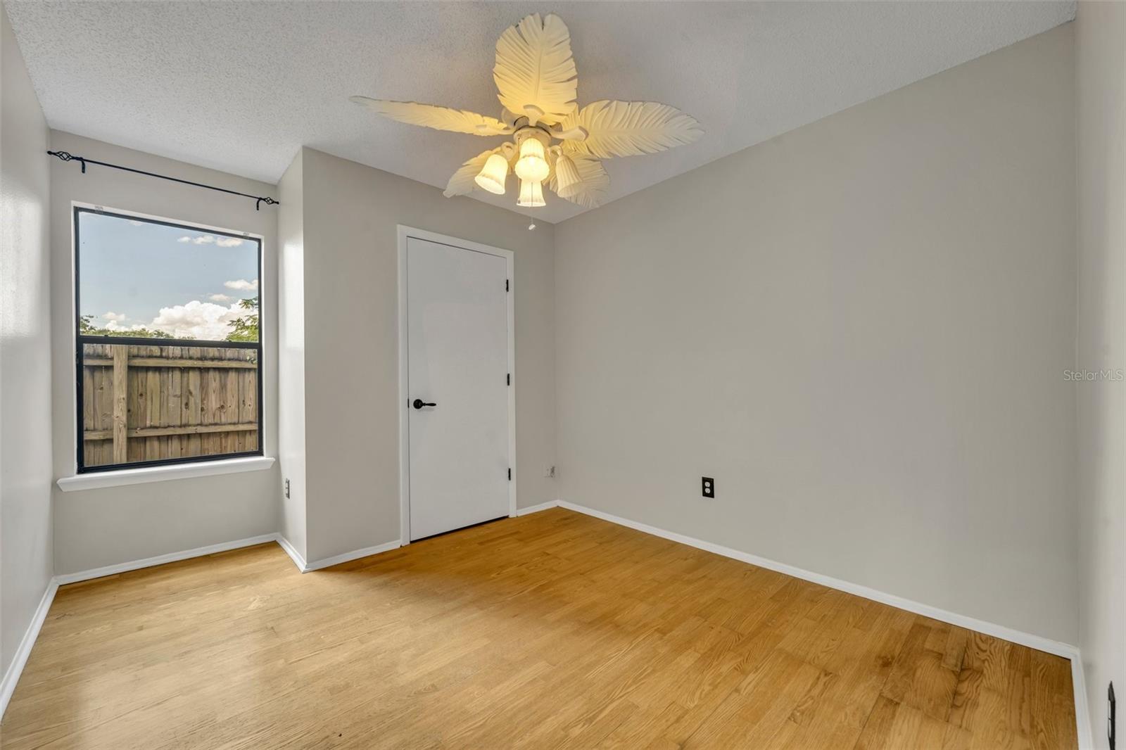 Image 11 of 22 For 1117 Park Green Place