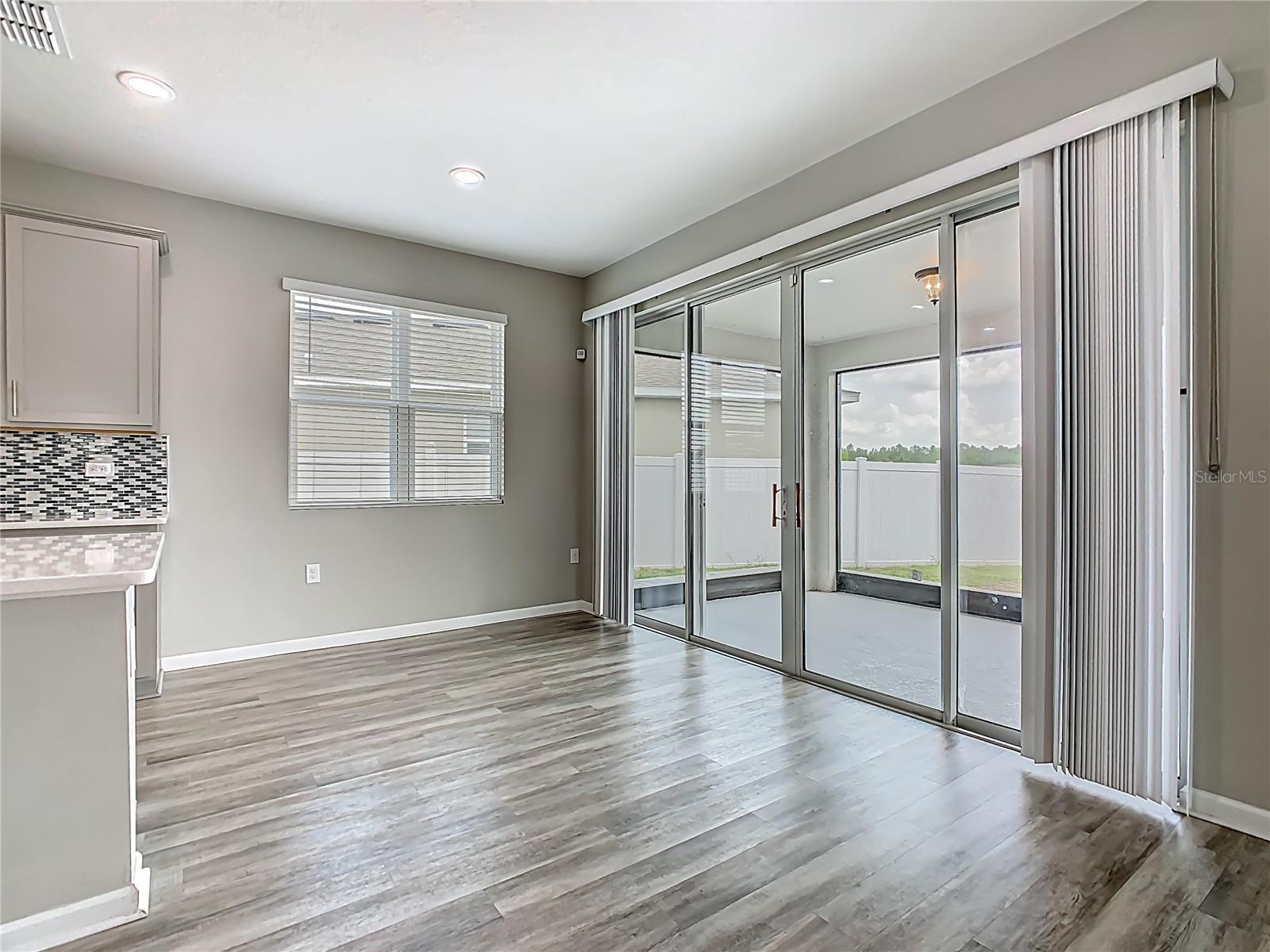 Image 18 of 66 For 242 White Heron Way
