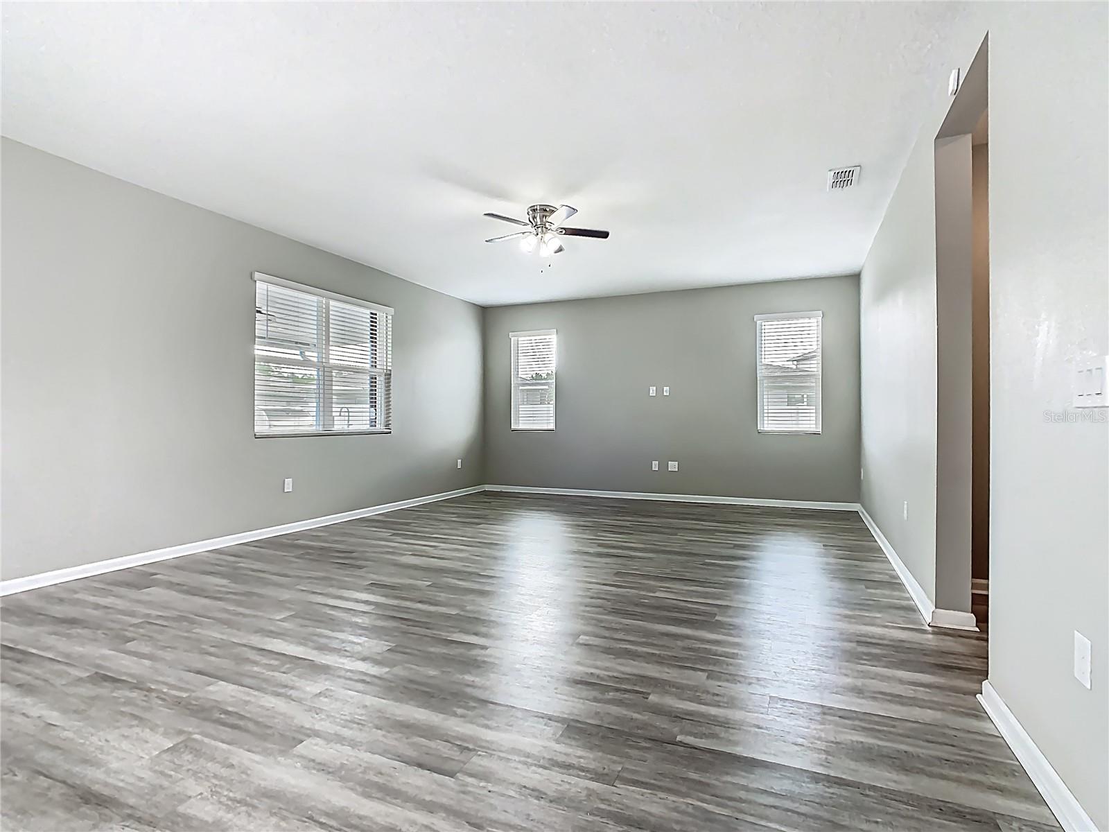 Image 20 of 66 For 242 White Heron Way