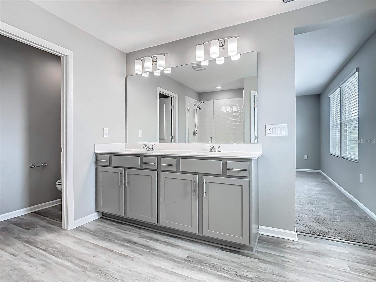 Image 30 of 66 For 242 White Heron Way