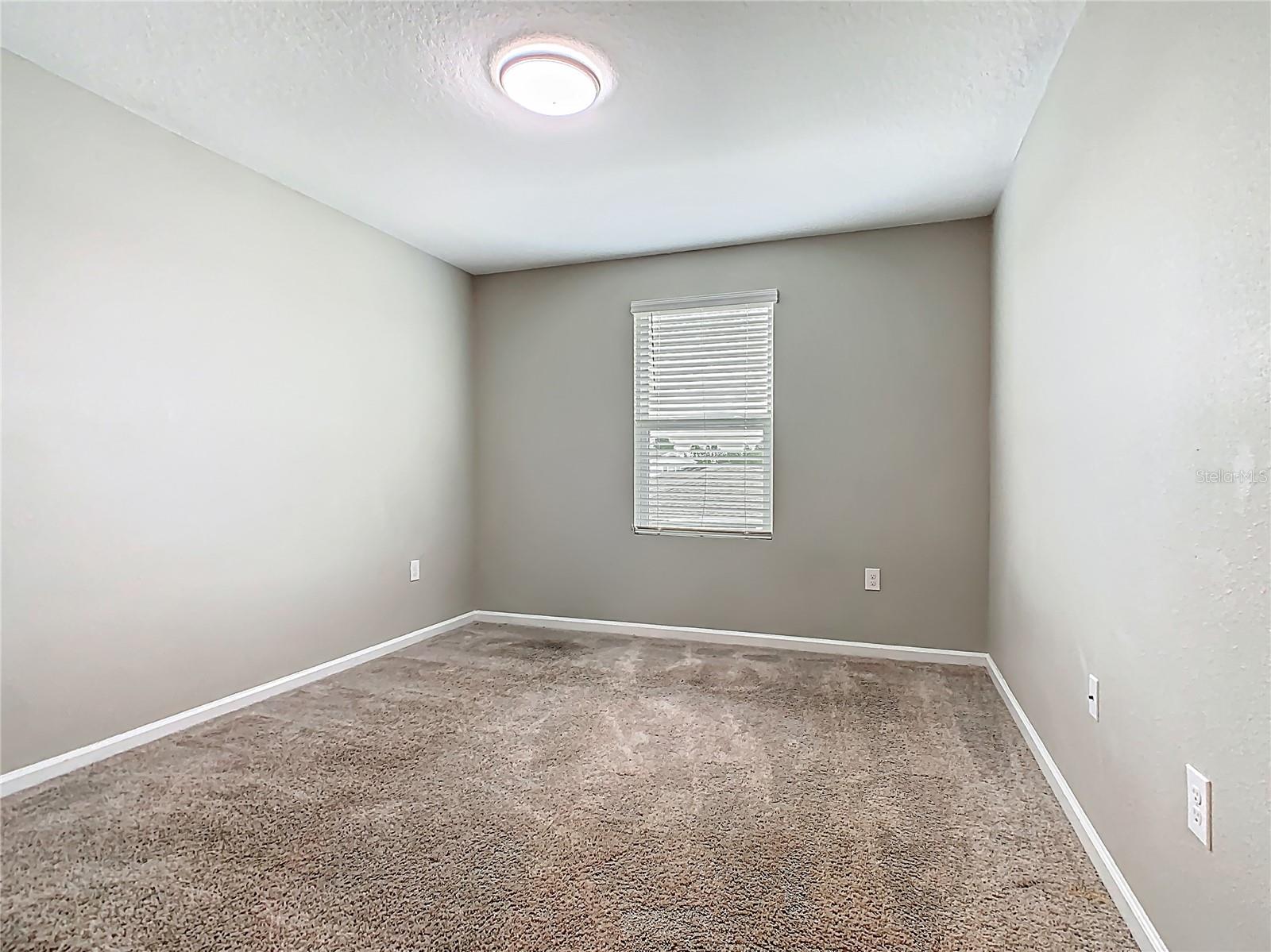 Image 33 of 66 For 242 White Heron Way
