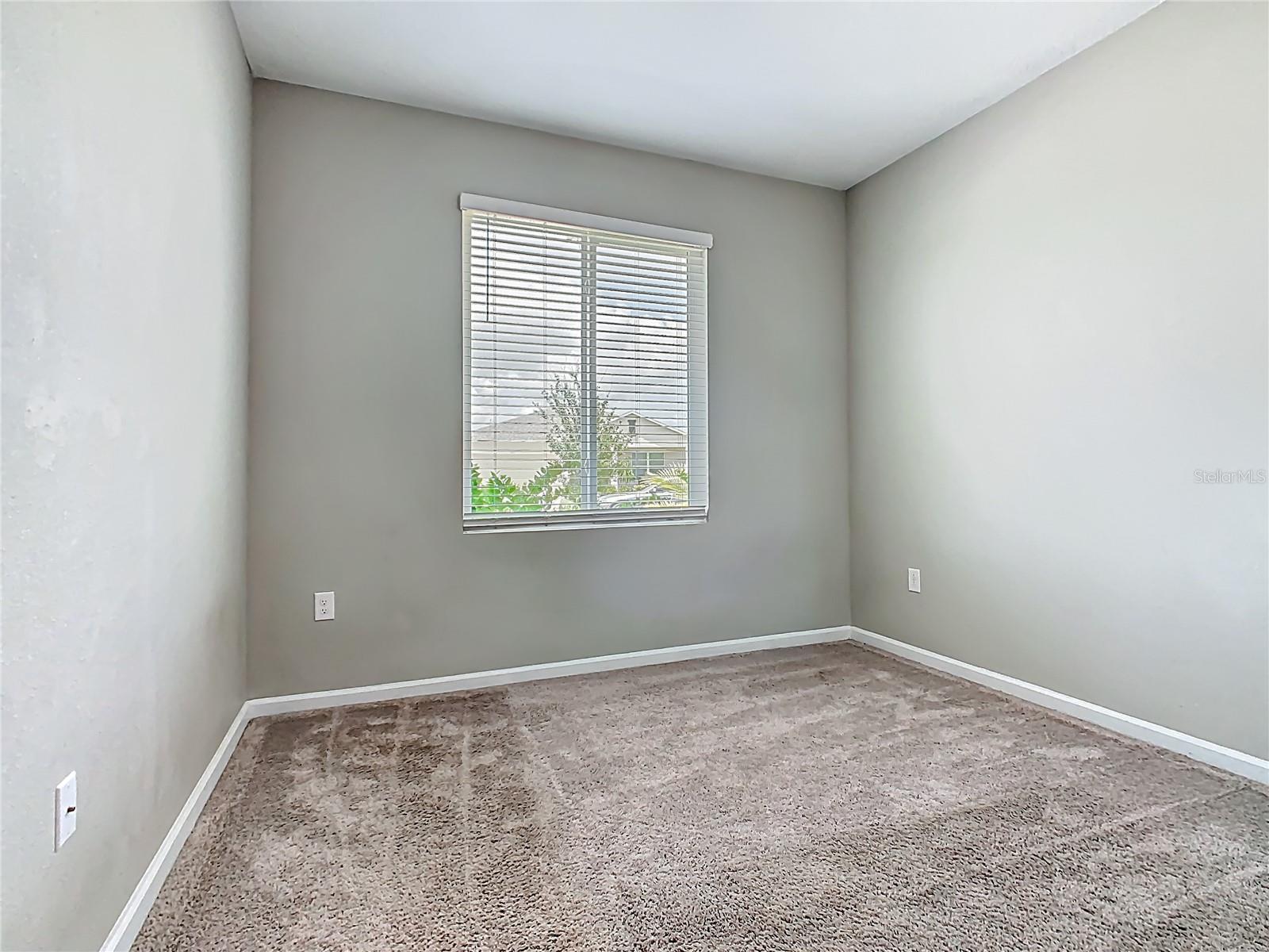 Image 43 of 66 For 242 White Heron Way