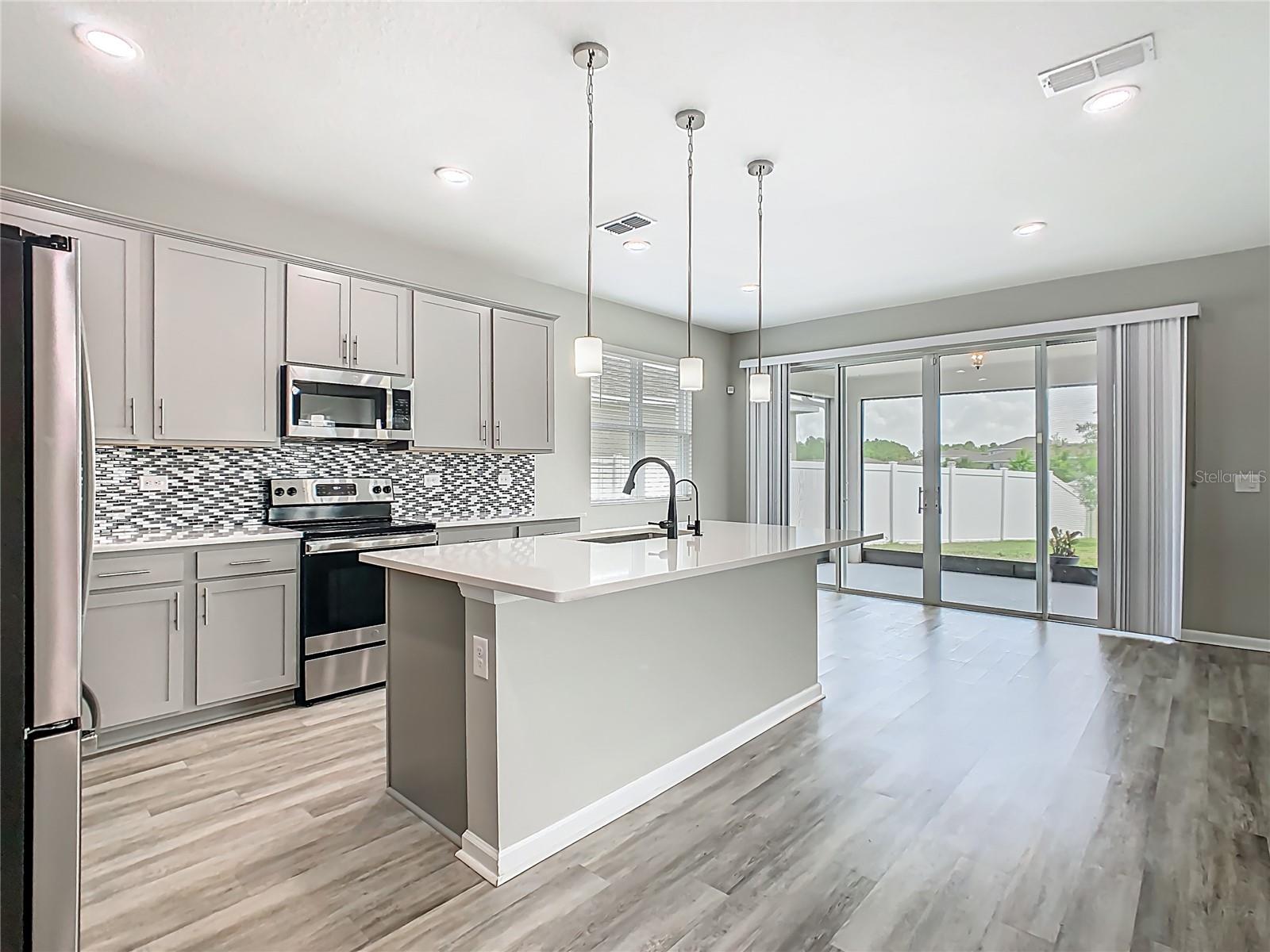 Image 9 of 66 For 242 White Heron Way