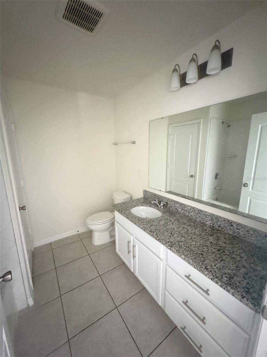 Image 13 of 21 For 1557 Venice Lane