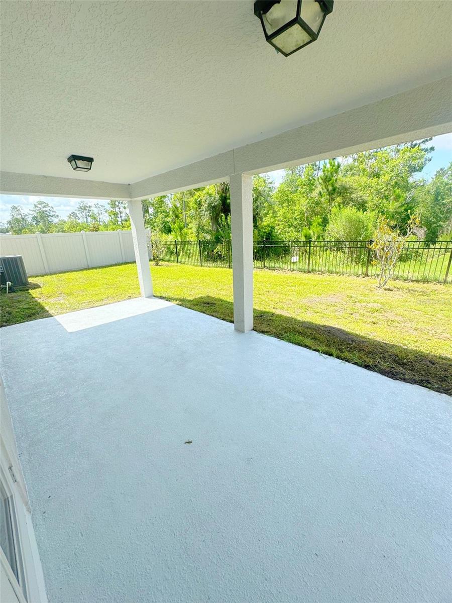 Image 16 of 21 For 1557 Venice Lane