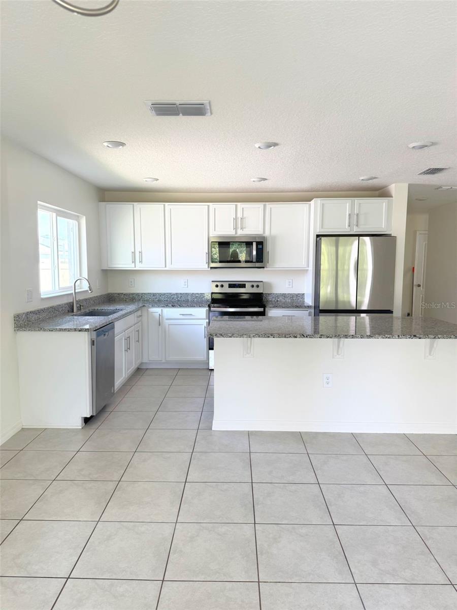 Image 6 of 21 For 1557 Venice Lane