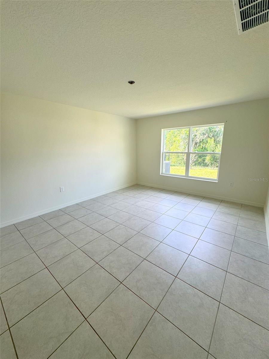 Image 7 of 21 For 1557 Venice Lane