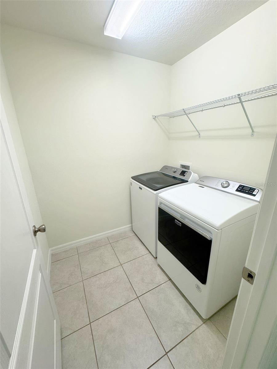 Image 9 of 21 For 1557 Venice Lane