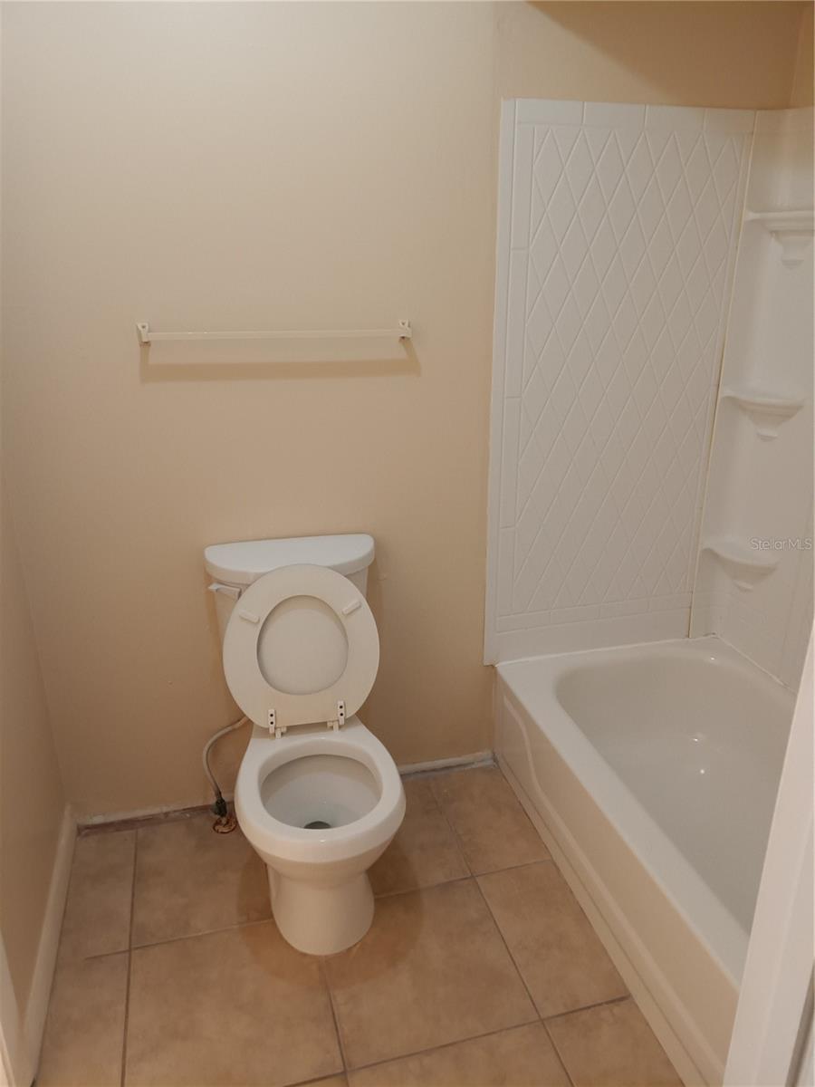 Image 14 of 24 For 306 Cherokee Court F