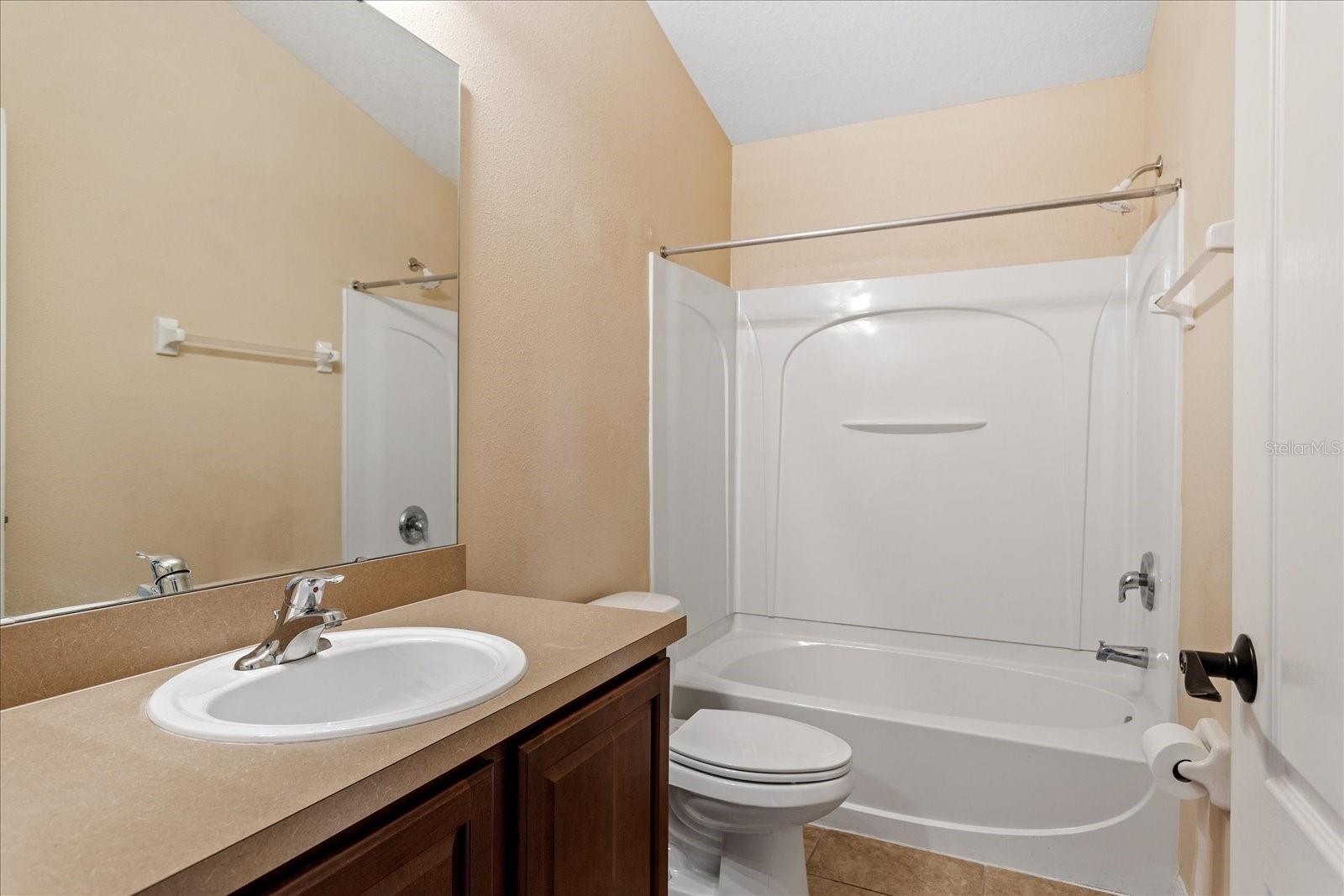 Image 14 of 17 For 1210 San Jacinto Circle