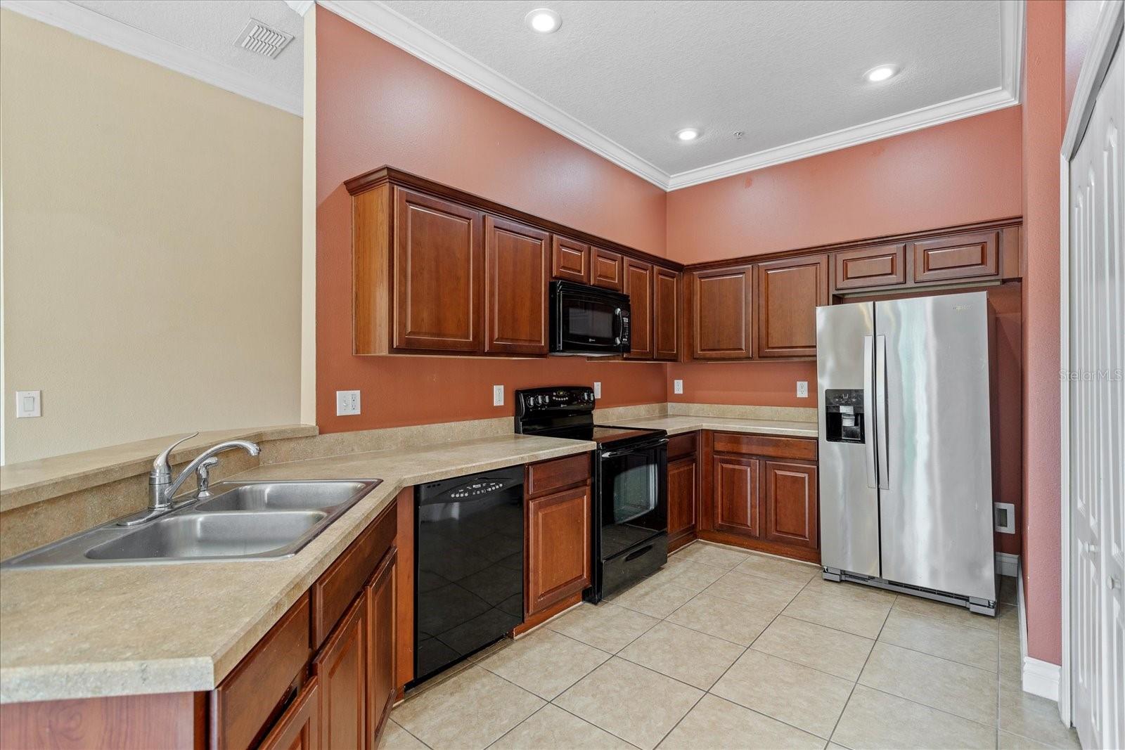 Image 7 of 17 For 1210 San Jacinto Circle