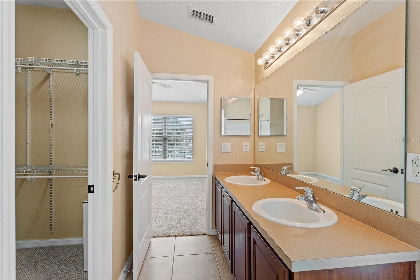 Image 9 of 17 For 1210 San Jacinto Circle