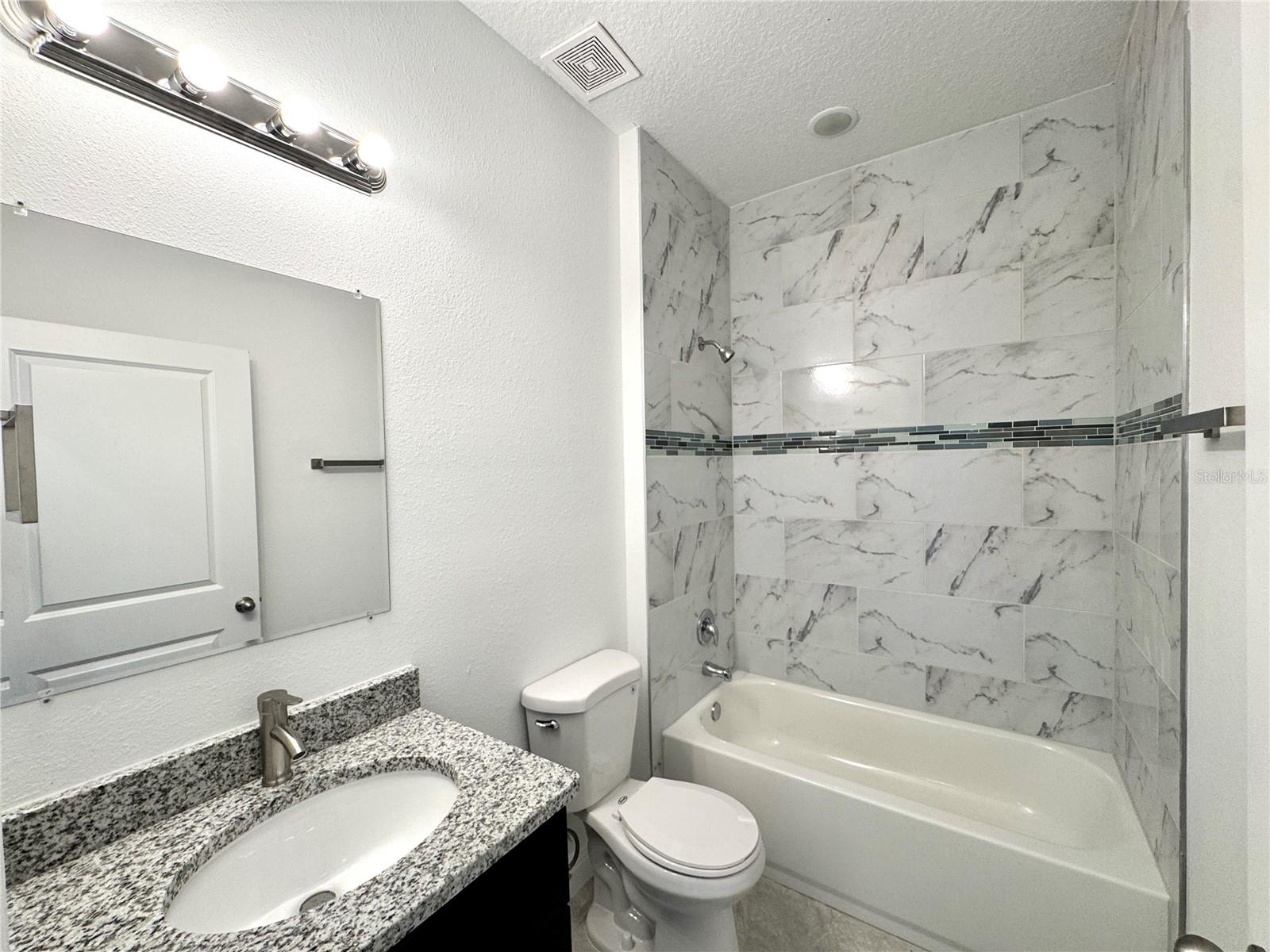 Listing photo id 8 for 10616 Didiscus Drive