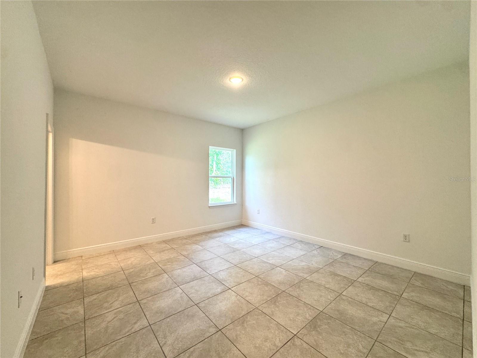 Listing photo id 14 for 10616 Didiscus Drive