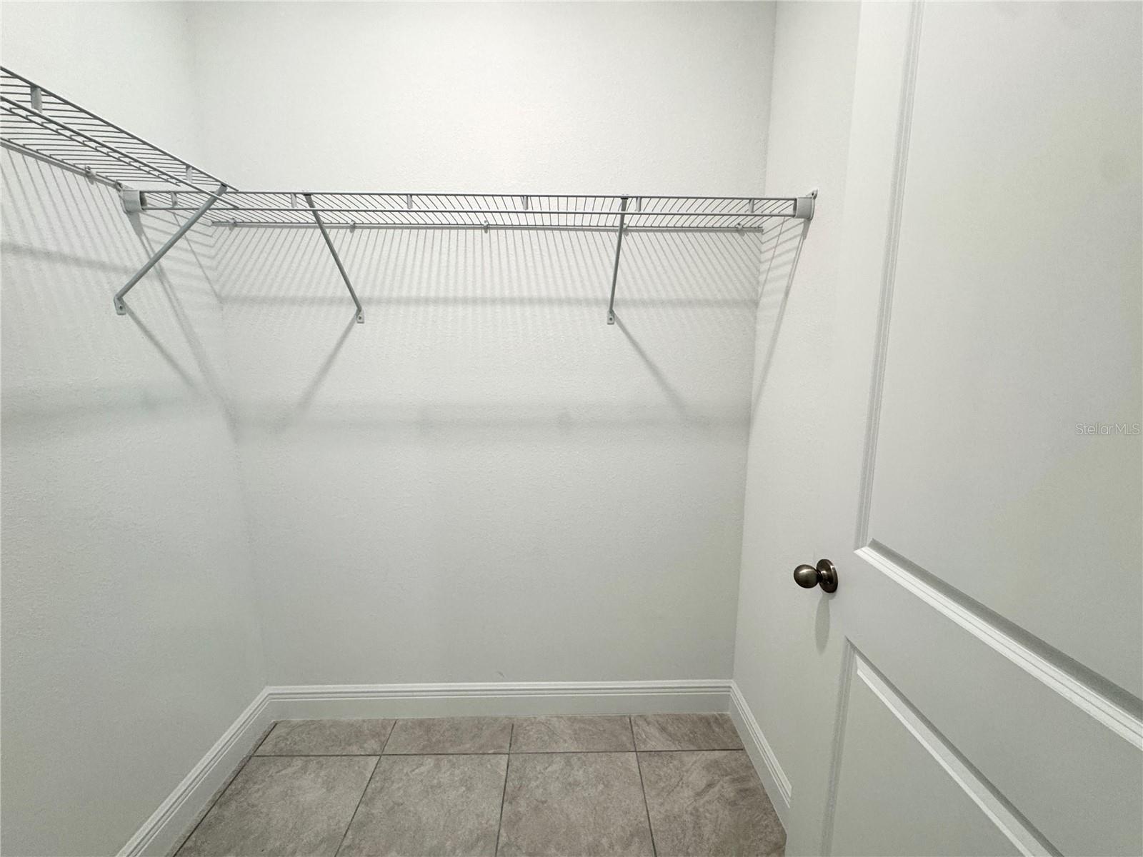 Listing photo id 16 for 10616 Didiscus Drive