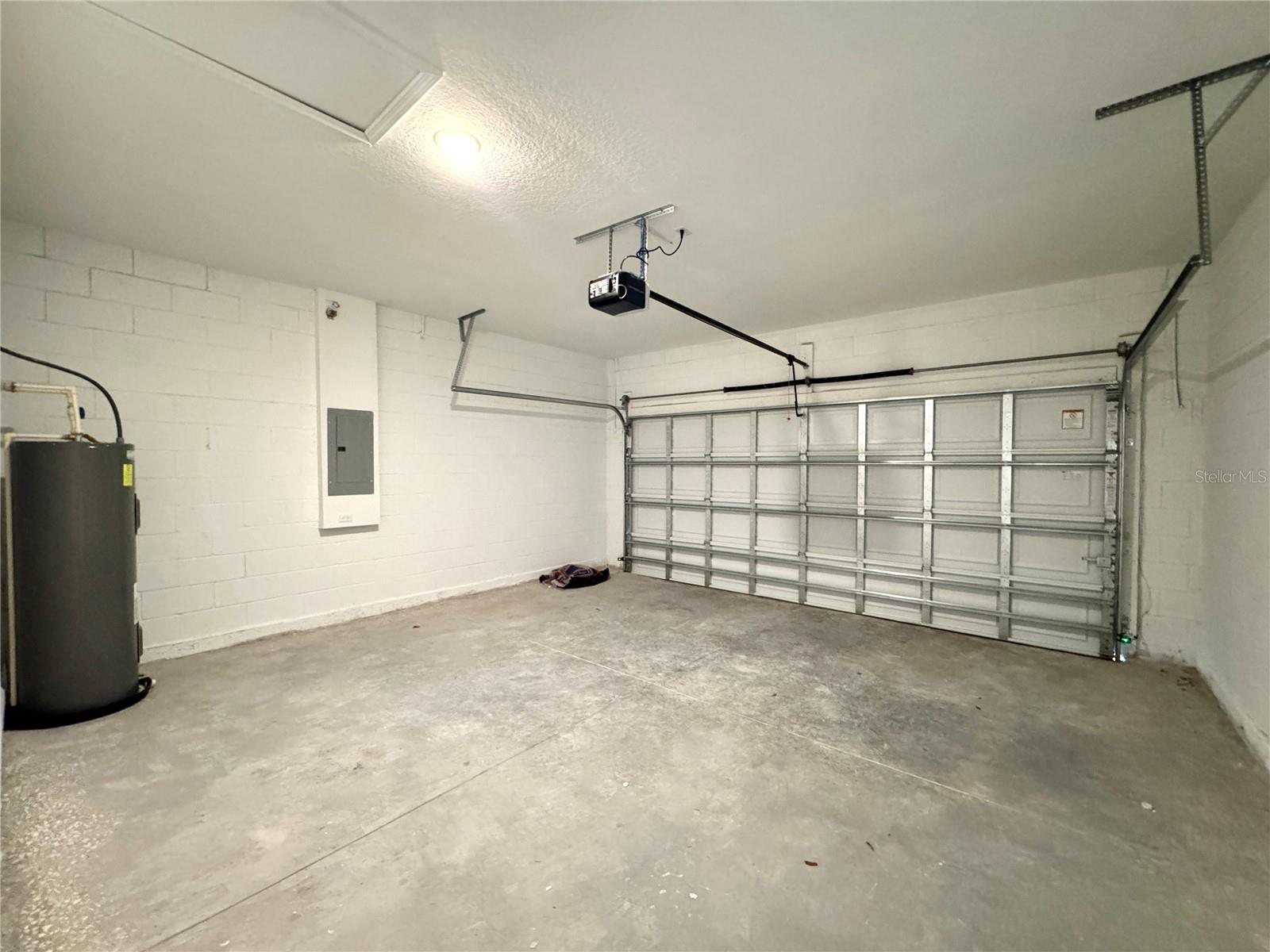 Listing photo id 23 for 10616 Didiscus Drive