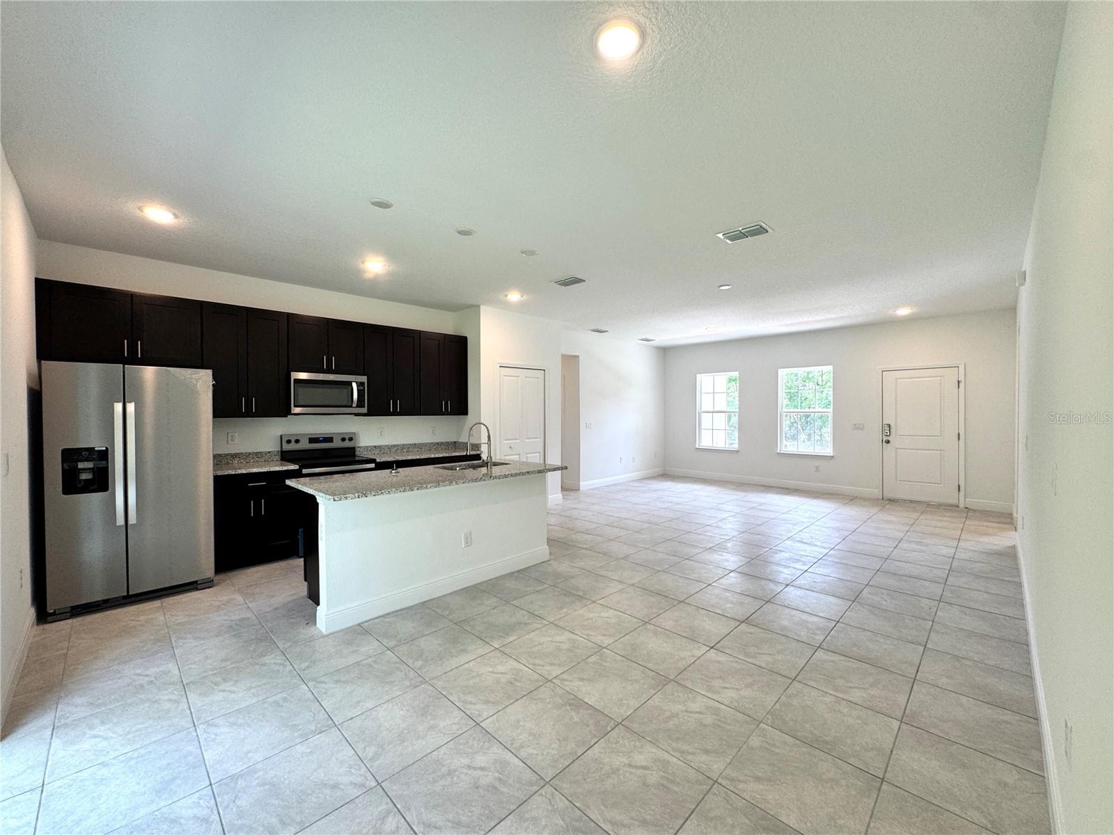 Listing photo id 1 for 10616 Didiscus Drive