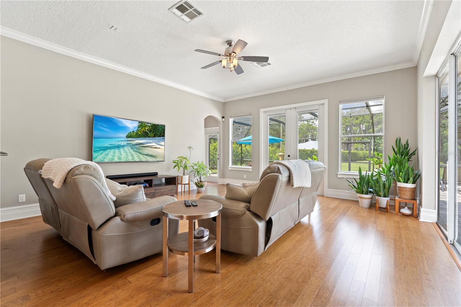 Image 17 of 58 For 6720 Winter Garden Vineland Road