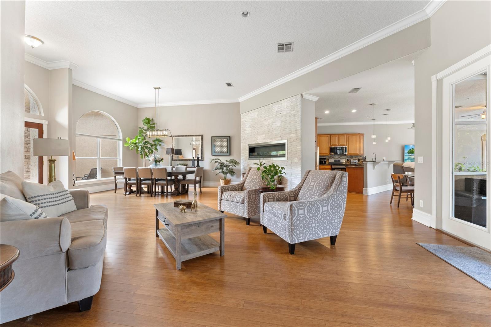 Image 3 of 58 For 6720 Winter Garden Vineland Road