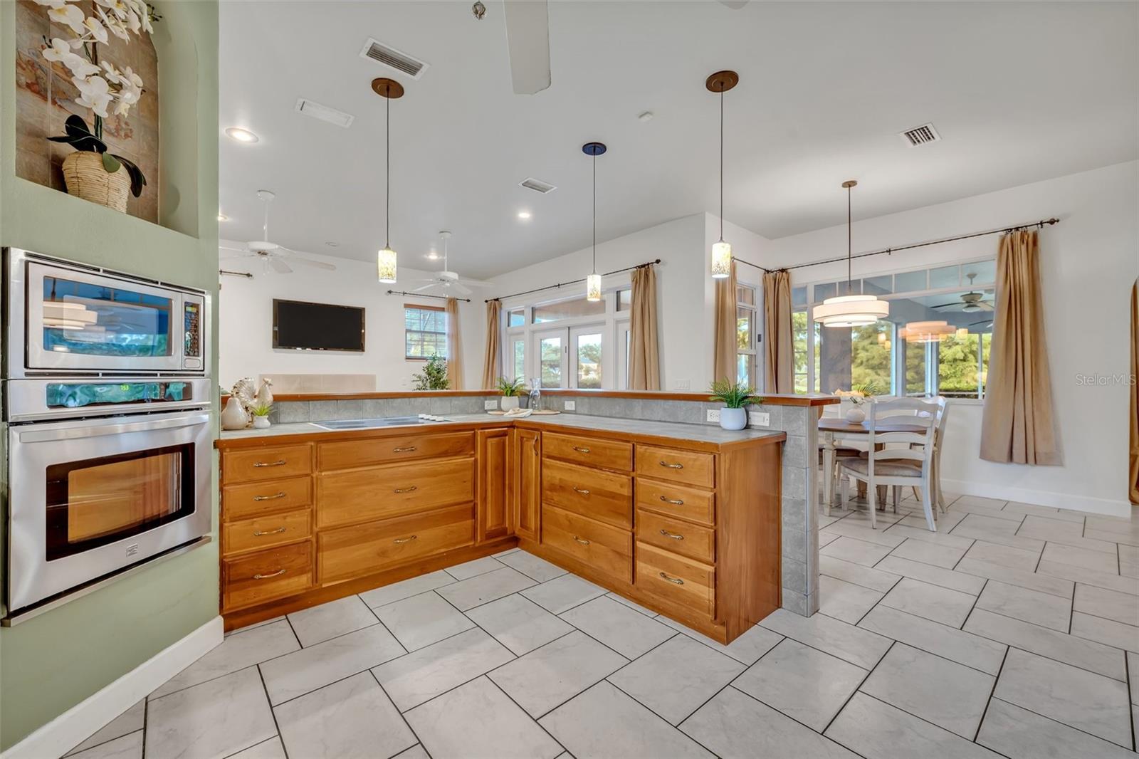 Image 12 of 33 For 2523 Madron Court