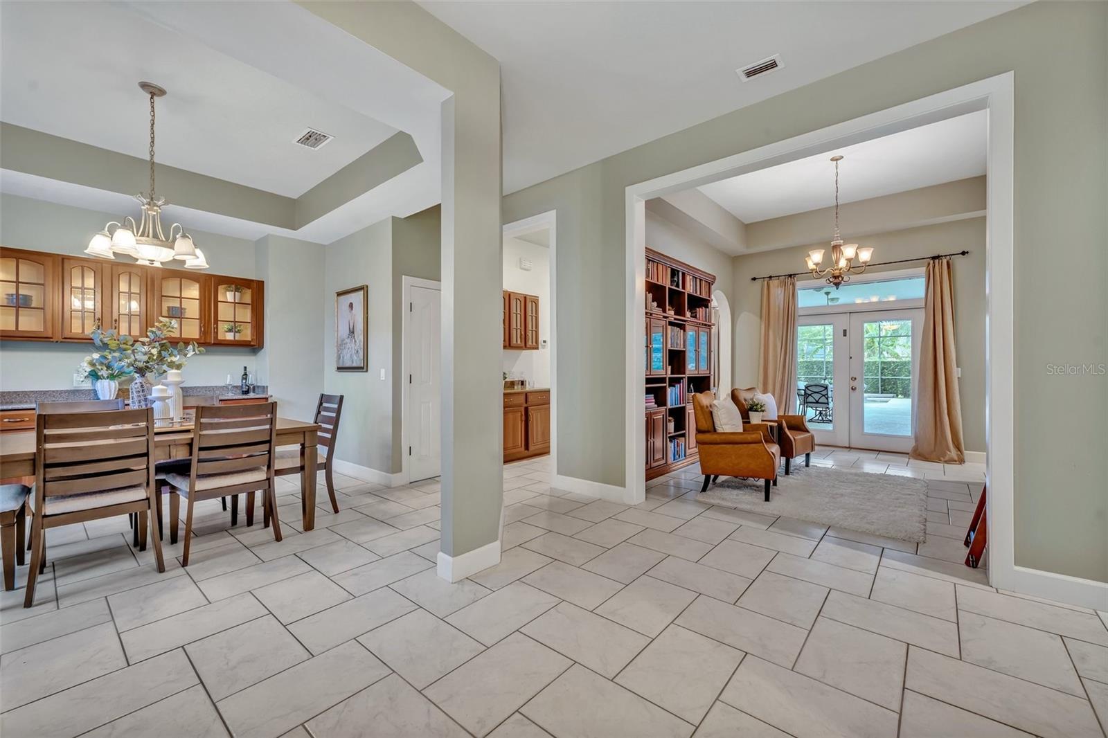 Image 18 of 33 For 2523 Madron Court